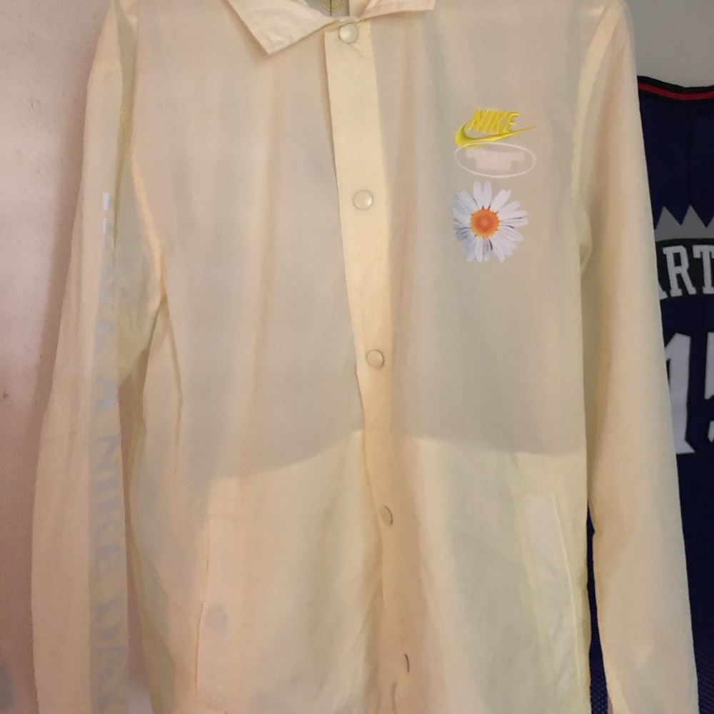 Nike Sportswear Men's Unlined Coaches Jacket. Size Adult Medium.